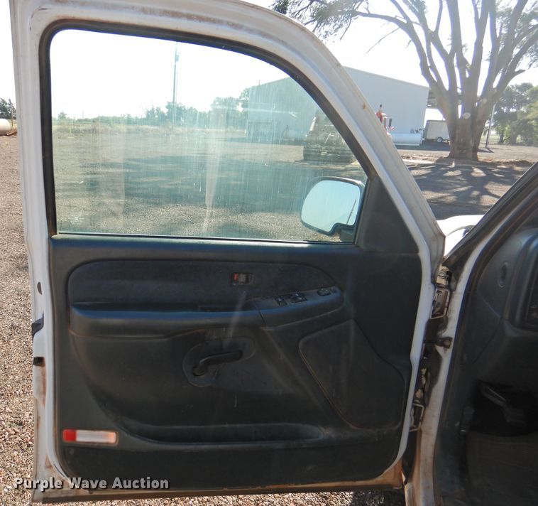 image for item DK2439 2002 Chevrolet Silverado 1500  Ext. Cab pickup truck