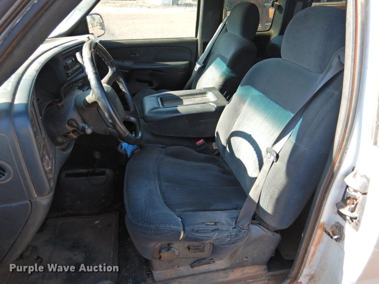 image for item DK2439 2002 Chevrolet Silverado 1500  Ext. Cab pickup truck