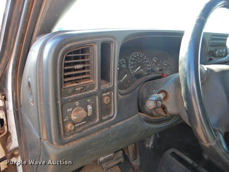 image for item DK2439 2002 Chevrolet Silverado 1500  Ext. Cab pickup truck