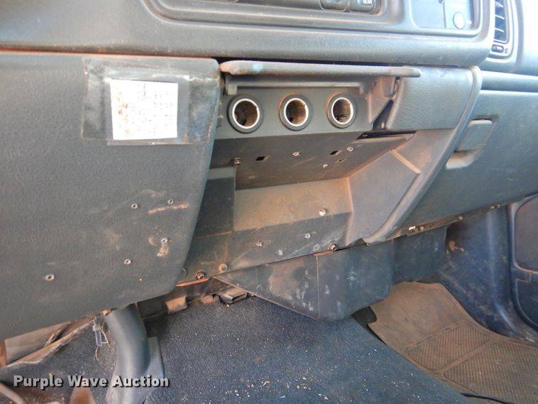 image for item DK2439 2002 Chevrolet Silverado 1500  Ext. Cab pickup truck