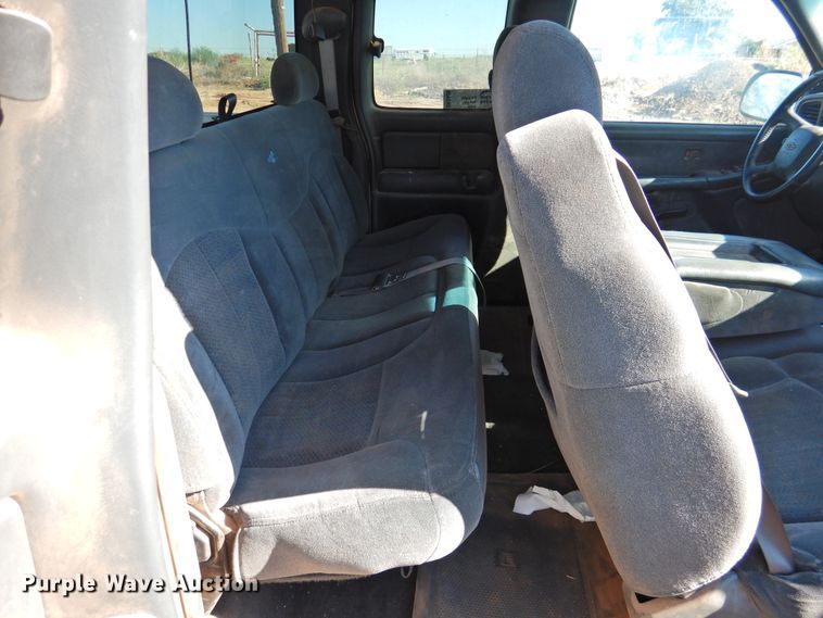 image for item DK2439 2002 Chevrolet Silverado 1500  Ext. Cab pickup truck