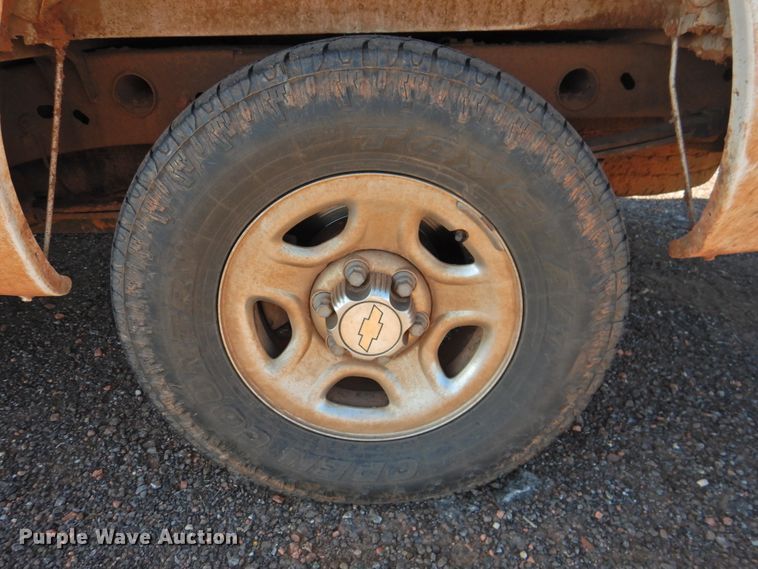 image for item DK2439 2002 Chevrolet Silverado 1500  Ext. Cab pickup truck