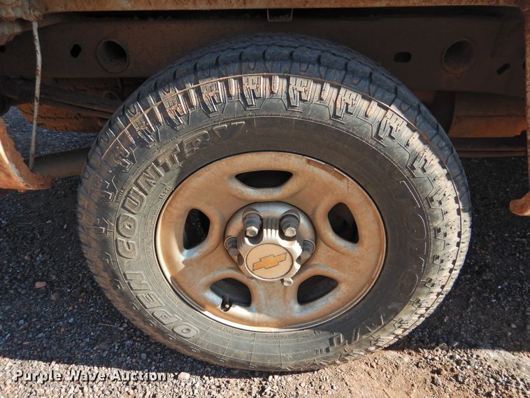 image for item DK2439 2002 Chevrolet Silverado 1500  Ext. Cab pickup truck