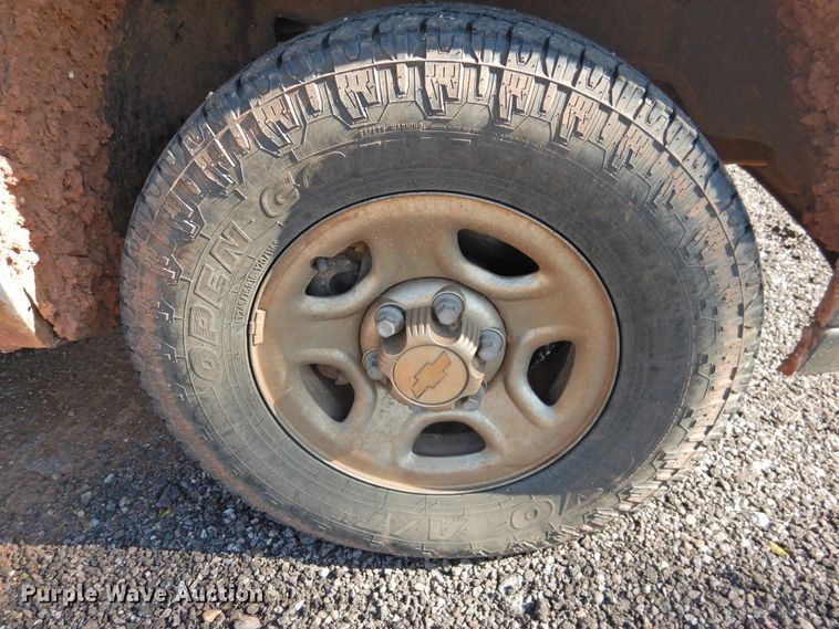 image for item DK2439 2002 Chevrolet Silverado 1500  Ext. Cab pickup truck