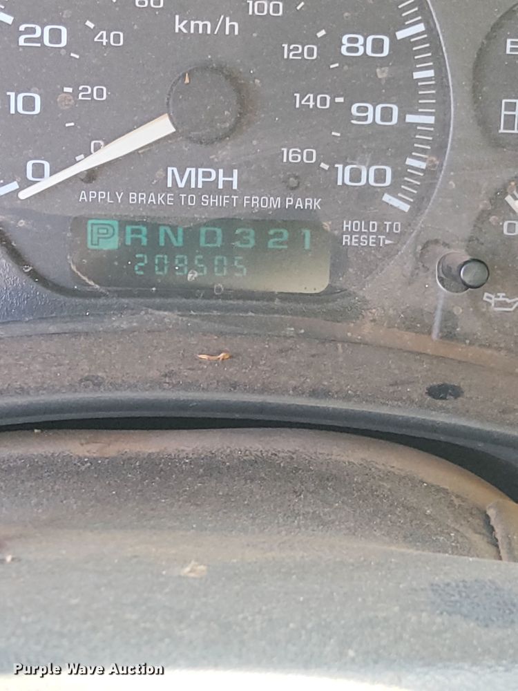 image for item DK2439 2002 Chevrolet Silverado 1500  Ext. Cab pickup truck