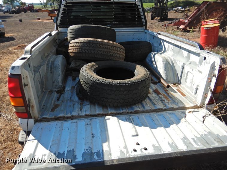 image for item DK2440 2001 Chevrolet Silverado 1500  Ext. Cab pickup truck