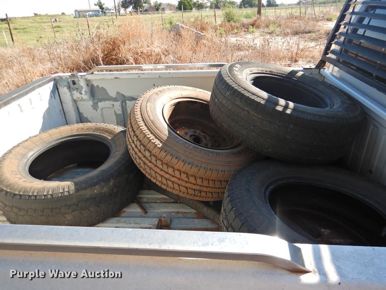 image for item DK2440 2001 Chevrolet Silverado 1500  Ext. Cab pickup truck