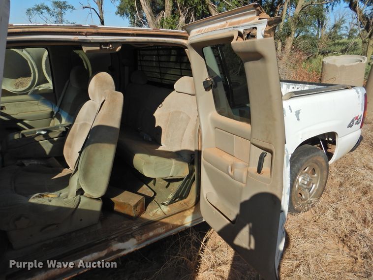 image for item DK2440 2001 Chevrolet Silverado 1500  Ext. Cab pickup truck