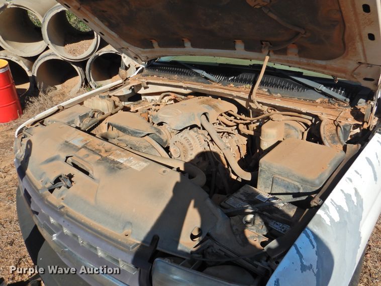 image for item DK2440 2001 Chevrolet Silverado 1500  Ext. Cab pickup truck