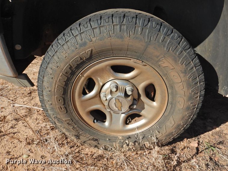 image for item DK2440 2001 Chevrolet Silverado 1500  Ext. Cab pickup truck