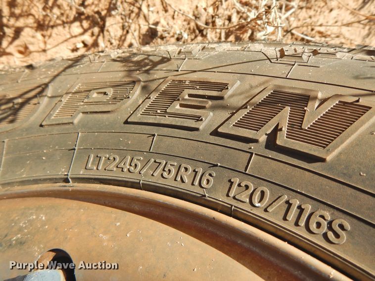 image for item DK2440 2001 Chevrolet Silverado 1500  Ext. Cab pickup truck