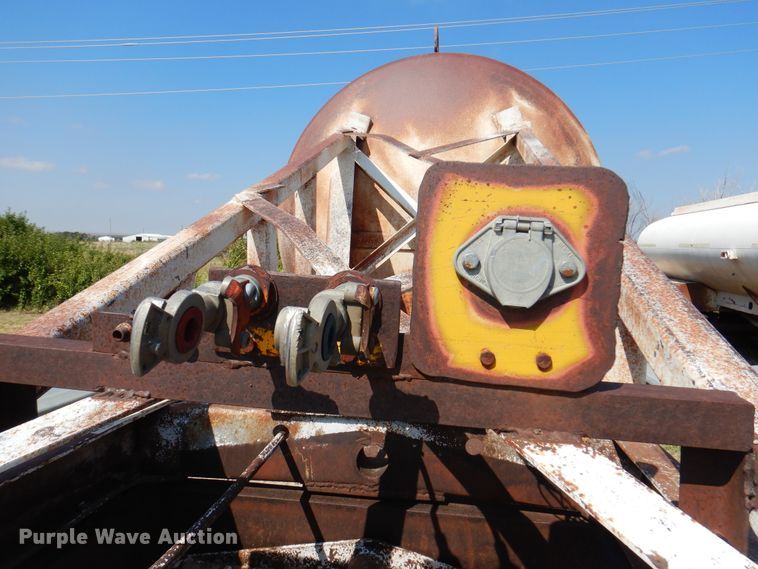 image for item DK8176 1937 Spencer T206  tank trailer