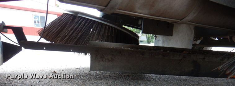 image for item DL0119 1988 International S1600  street sweeper truck