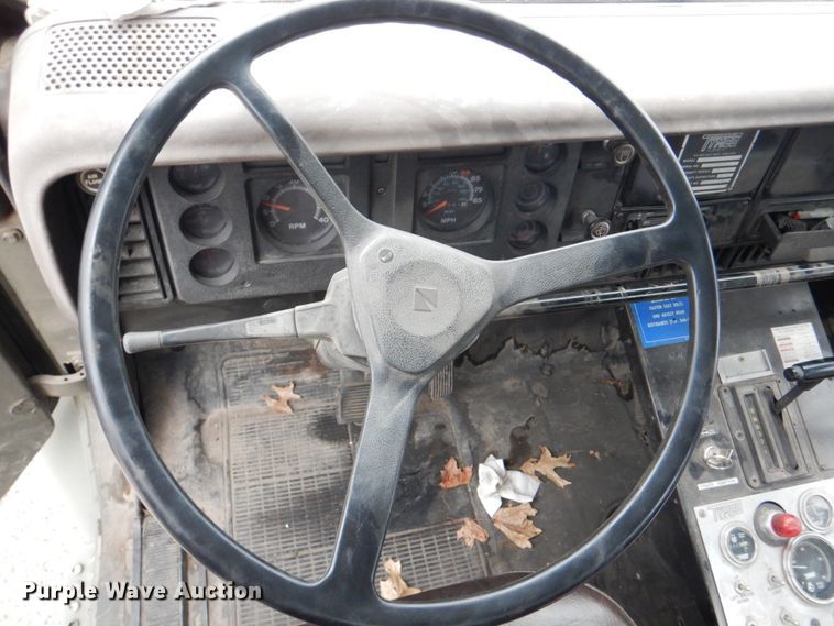 image for item DL0119 1988 International S1600  street sweeper truck