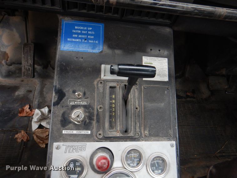 image for item DL0119 1988 International S1600  street sweeper truck