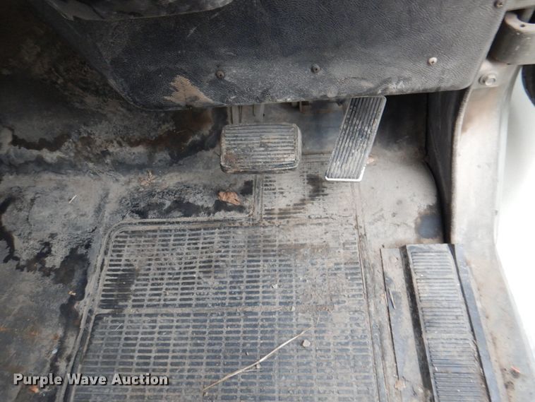 image for item DL0119 1988 International S1600  street sweeper truck