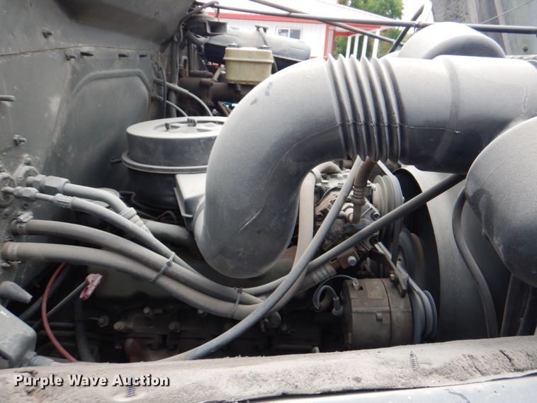 image for item DL0119 1988 International S1600  street sweeper truck