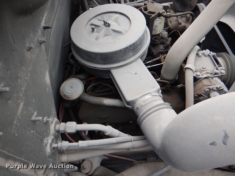 image for item DL0119 1988 International S1600  street sweeper truck