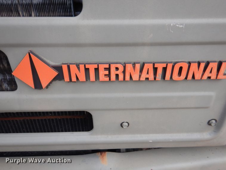 image for item DL0119 1988 International S1600  street sweeper truck