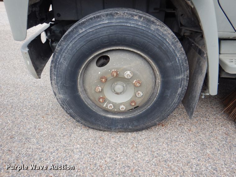 image for item DL0119 1988 International S1600  street sweeper truck