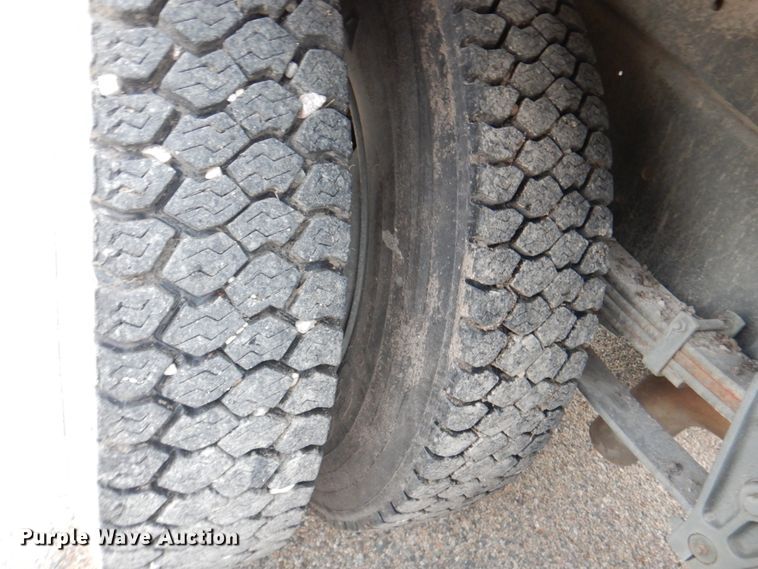 image for item DL0119 1988 International S1600  street sweeper truck