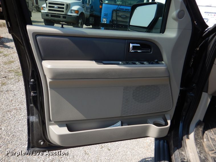 image for item DL3005 2010 Ford Expedition  SUV