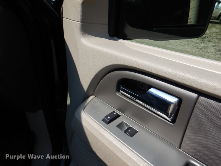 image for item DL3005 2010 Ford Expedition  SUV