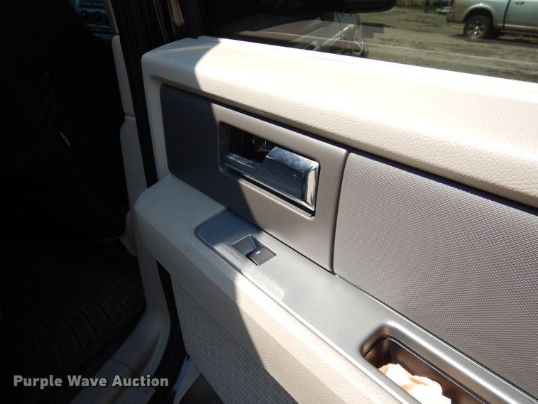 image for item DL3005 2010 Ford Expedition  SUV