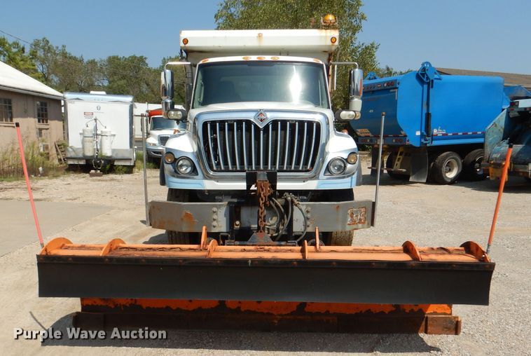image for item DL3007 2011 International 7400  dump truck