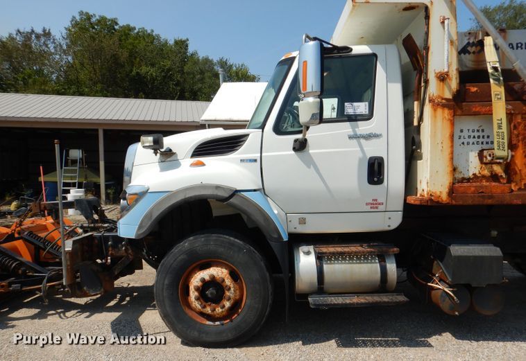 image for item DL3007 2011 International 7400  dump truck