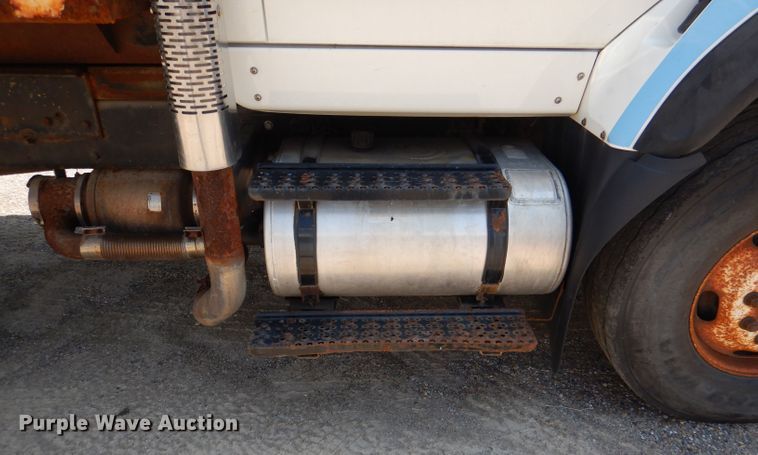 image for item DL3007 2011 International 7400  dump truck