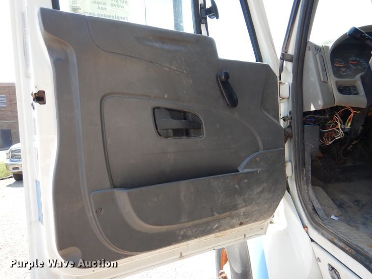 image for item DL3007 2011 International 7400  dump truck