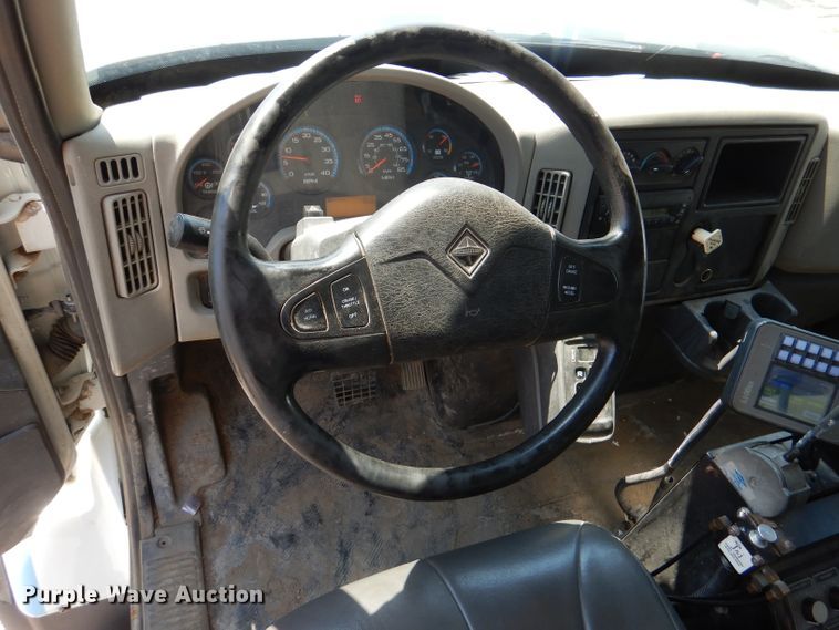 image for item DL3007 2011 International 7400  dump truck