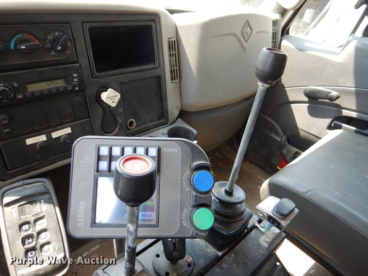 image for item DL3007 2011 International 7400  dump truck