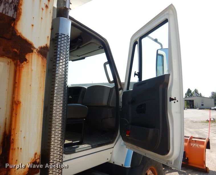 image for item DL3007 2011 International 7400  dump truck