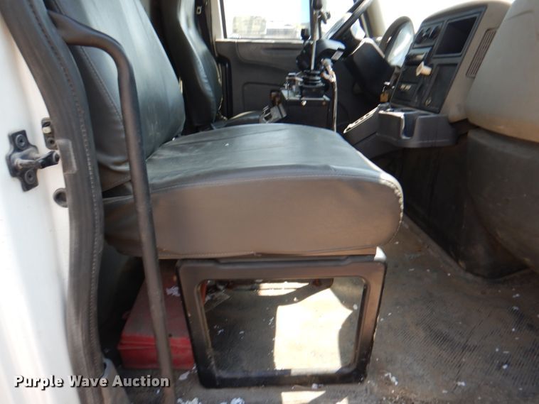 image for item DL3007 2011 International 7400  dump truck