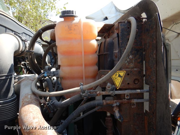 image for item DL3007 2011 International 7400  dump truck