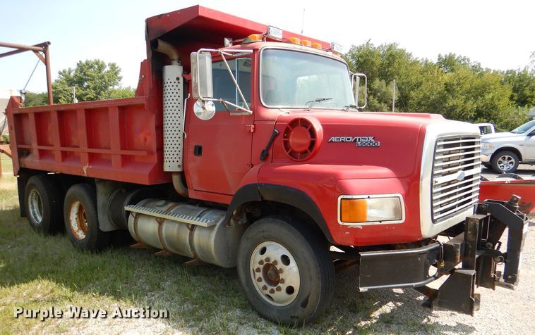 image for item DL3070 1995 Ford L9000  dump truck