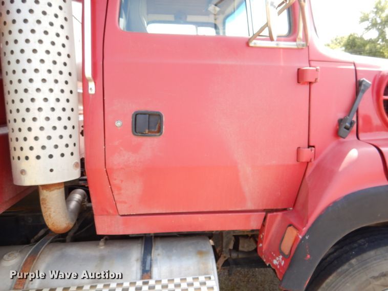 image for item DL3070 1995 Ford L9000  dump truck