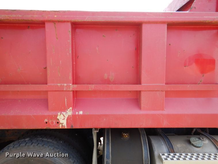 image for item DL3070 1995 Ford L9000  dump truck
