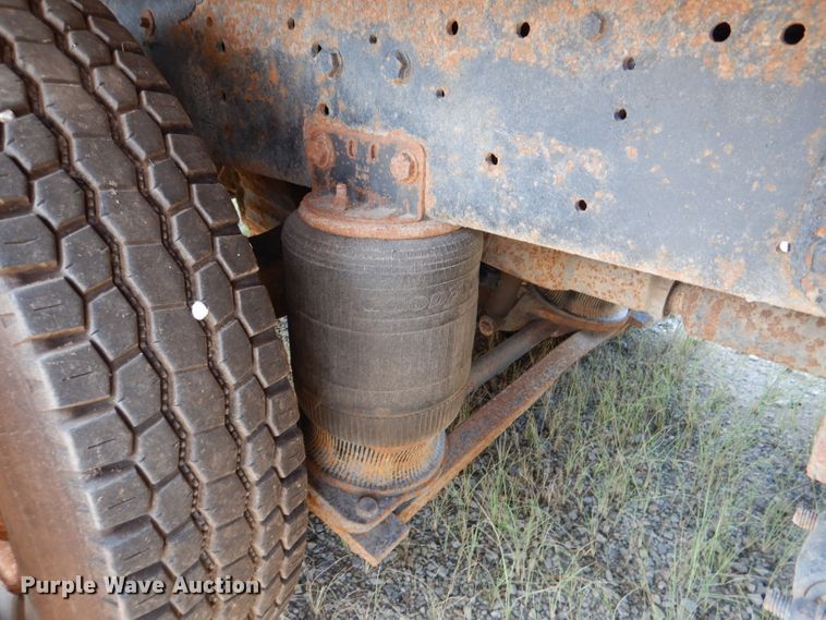 image for item DL3070 1995 Ford L9000  dump truck