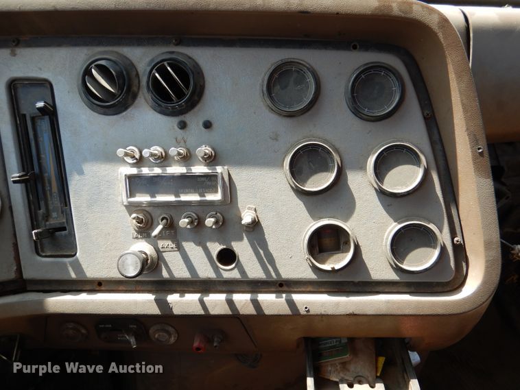 image for item DL3070 1995 Ford L9000  dump truck