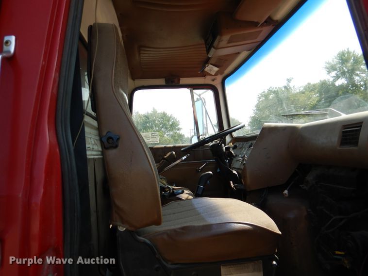 image for item DL3070 1995 Ford L9000  dump truck