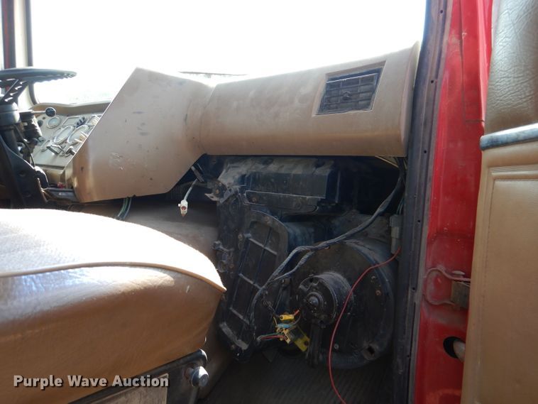 image for item DL3070 1995 Ford L9000  dump truck