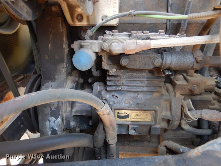 image for item DL3070 1995 Ford L9000  dump truck