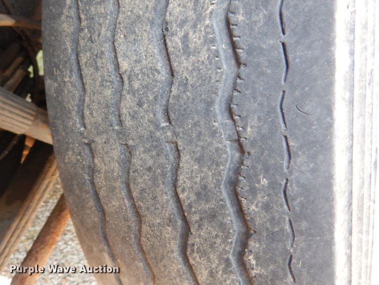 image for item DL3070 1995 Ford L9000  dump truck