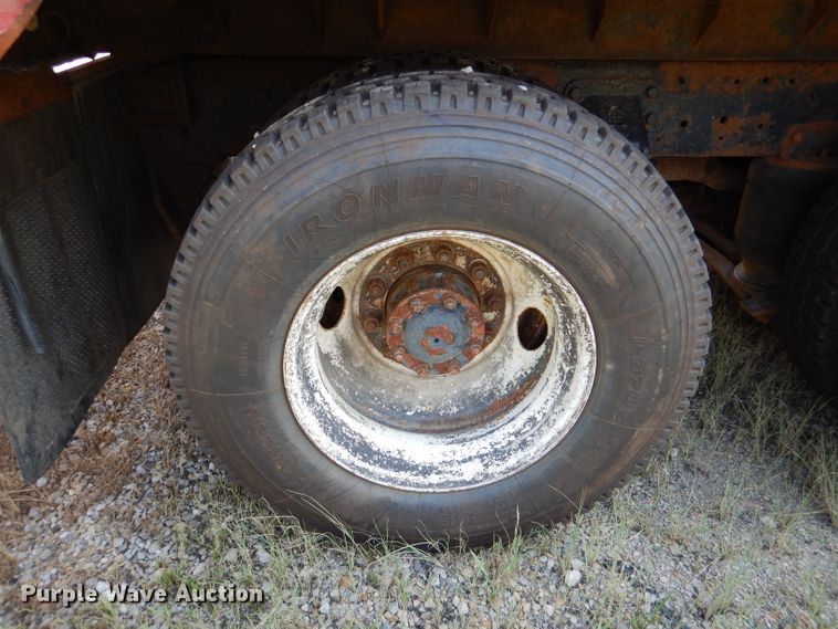 image for item DL3070 1995 Ford L9000  dump truck