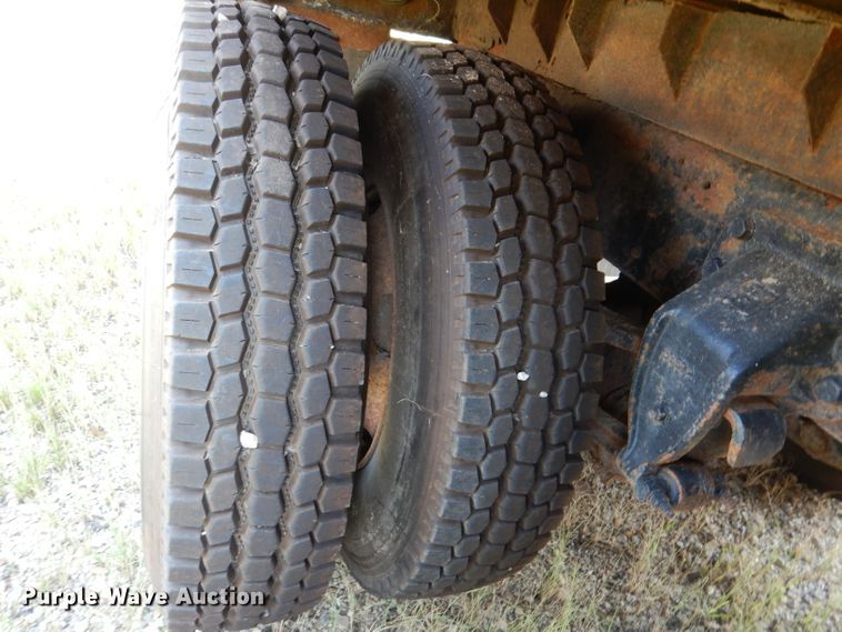 image for item DL3070 1995 Ford L9000  dump truck