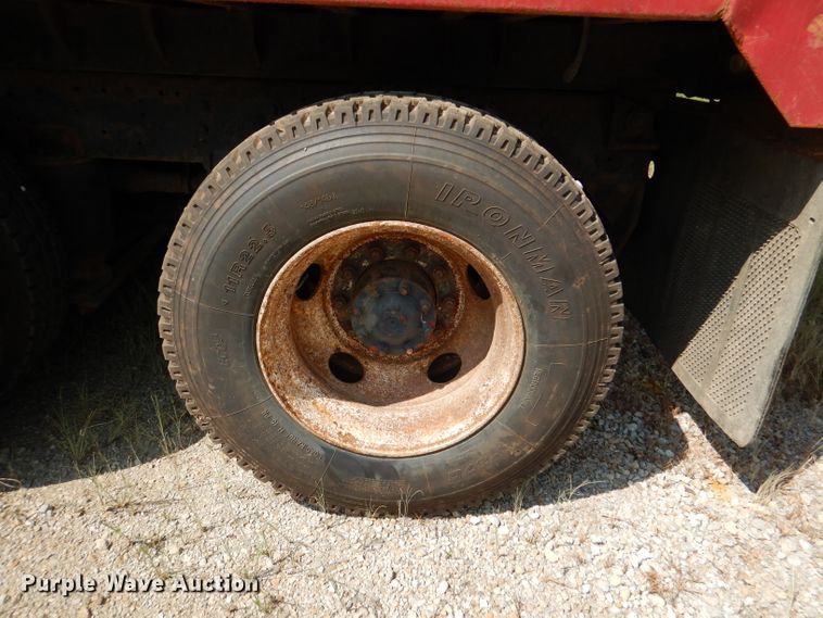 image for item DL3070 1995 Ford L9000  dump truck