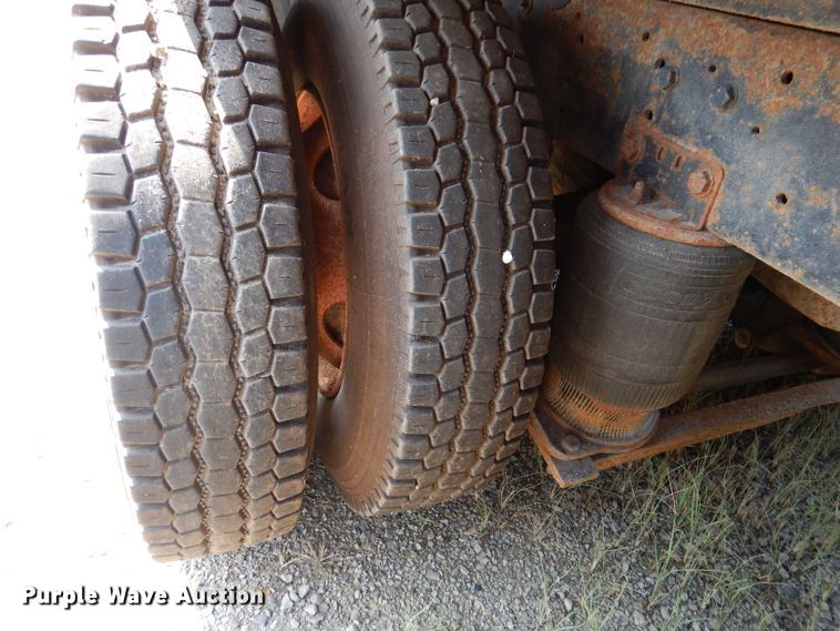 image for item DL3070 1995 Ford L9000  dump truck